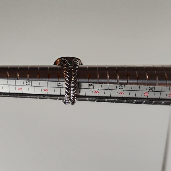 Braided Green Gemstone CZ Silver Tone Ring Size 7 Could Be Unisex - Picture 6 of 9